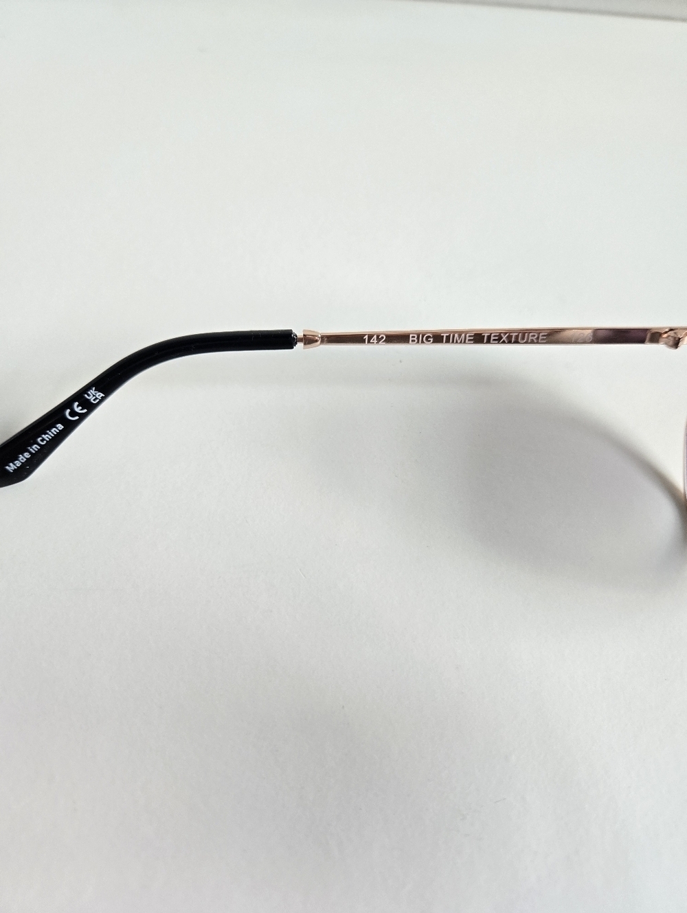New Quay Australia Unisex Big Time Texture Gold Frame/Smoke Lens Sunglasses - Picture 13 of 14